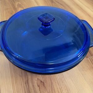 Sleek Blue Glass Baking Dish with Lid